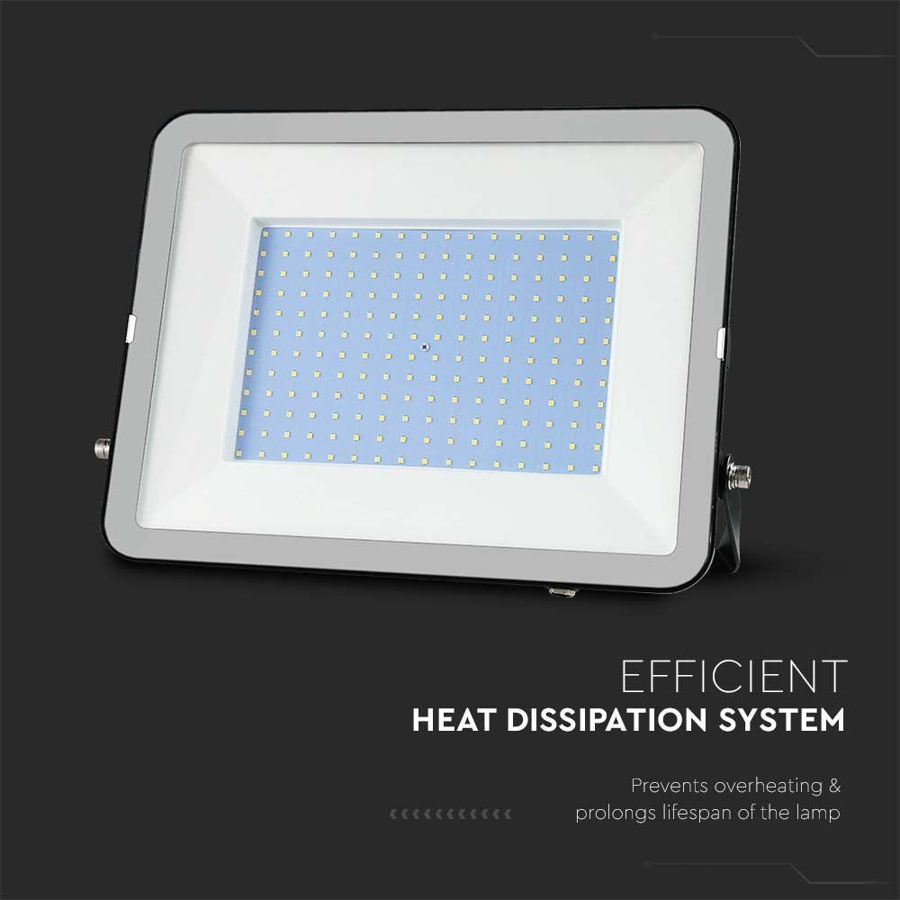 V-Tac 300W LED projektør med Samsung LED chip - Udendørs arbejdslampe, erstatning for 1500W, IP65, 26390lm, RA70, 5 års garanti