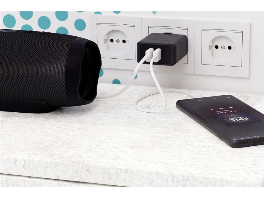 Netadapter - 5Vdc 28W, QC3.0 lynopladning, 2xUSB, Sort