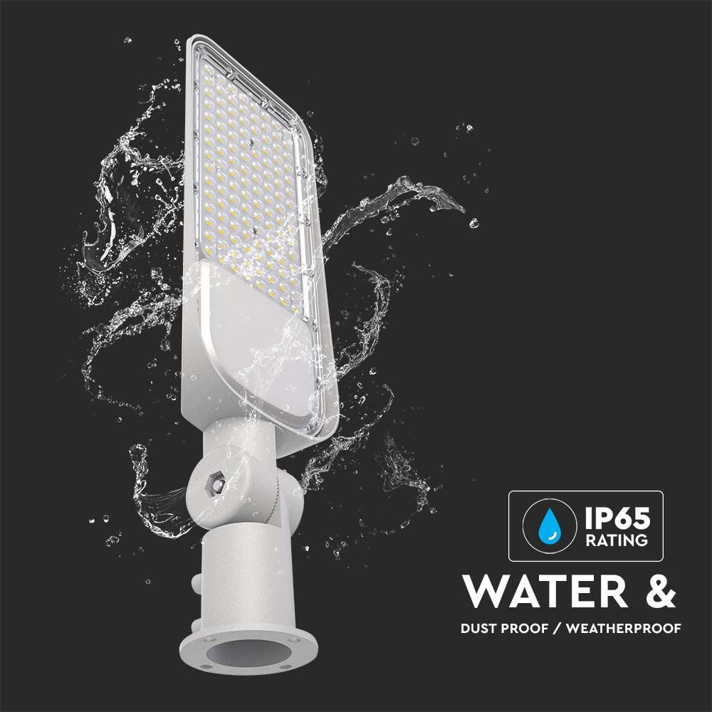 50W LED Vejlys med Fotocellesensor og Samsung Chip - Inkluderer Adapter - Lysfarve 6500K - Lysstyrke på 100lm/W