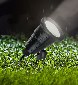 Havespyd 5W med pære sort