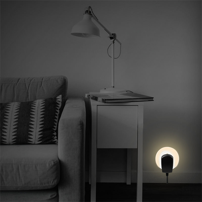 LED natlampe - 1 x 230Vac udtag, skumringssensor, 2700K