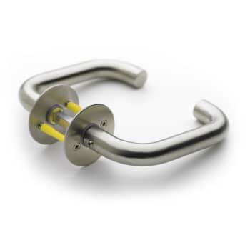 dørgreb u-form m/ros 58-82 l18 monteret massiv roset ø50x2mm