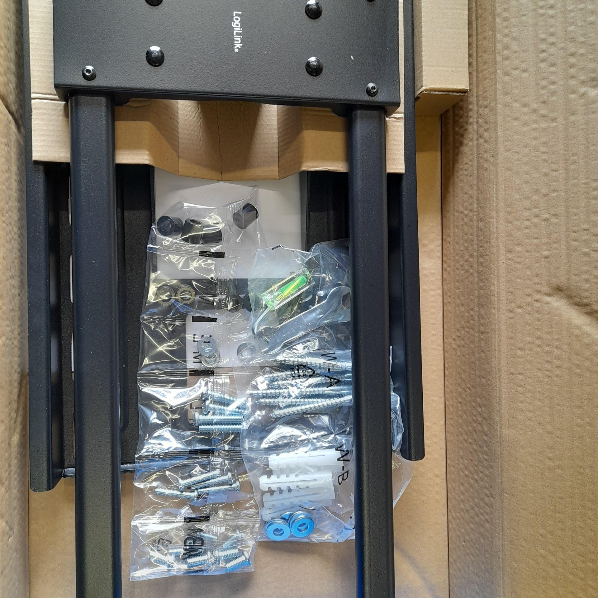 TV vægbeslag - 43-80" -15°/+5° vipbar, -90°/90°, 82-1015mm