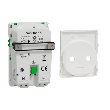 LK Fuga Wiser stikkontakt med afdækning og jord, 1½ modul, hvid