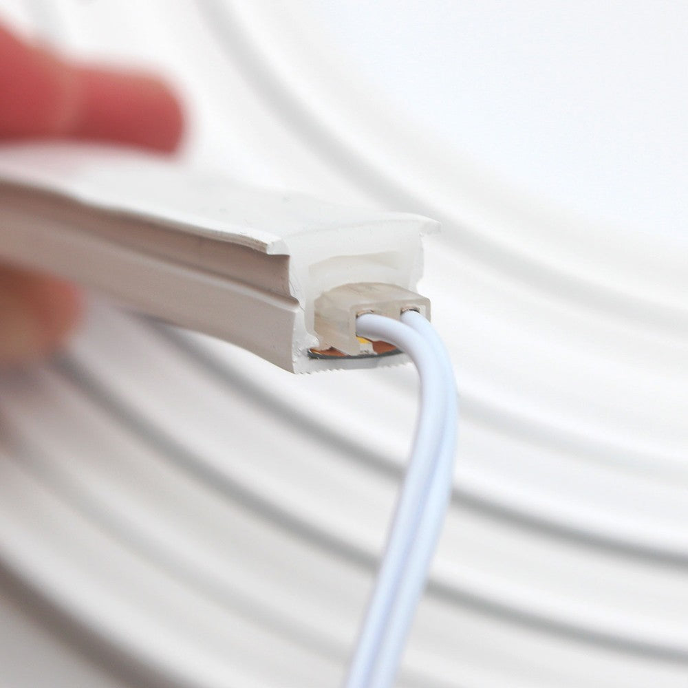 10m Varm hvid LED strip - Fleksibel neon flex belysning med 10x10 mm dimensioner, 10W/m, 24V, RA81