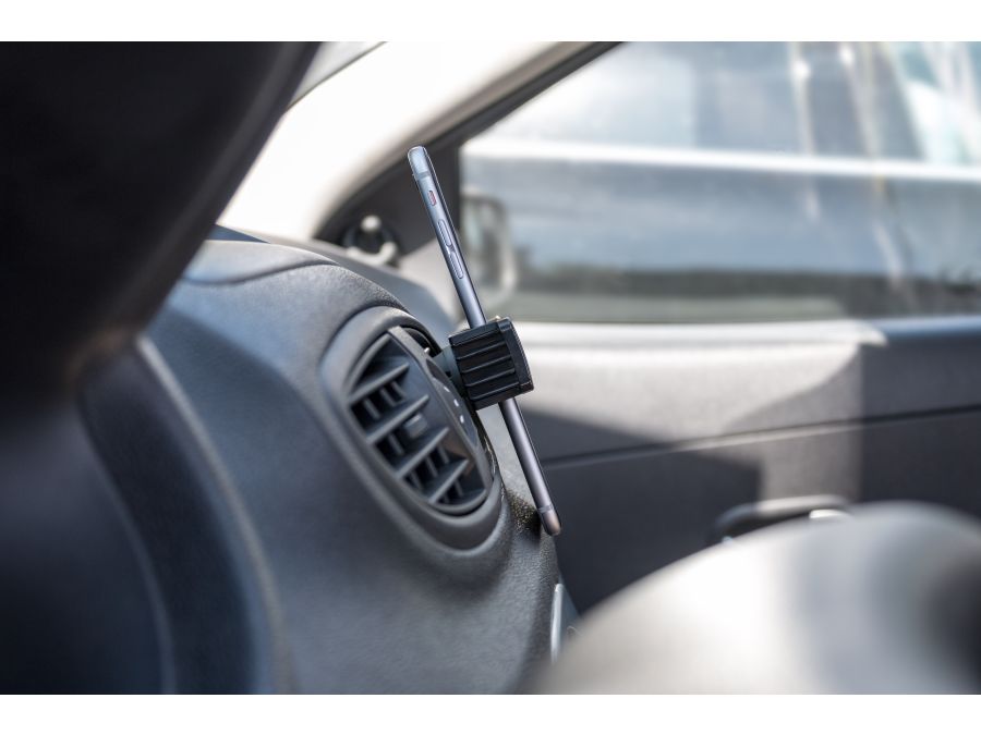 Universal smartphoneholder m. vent. clip