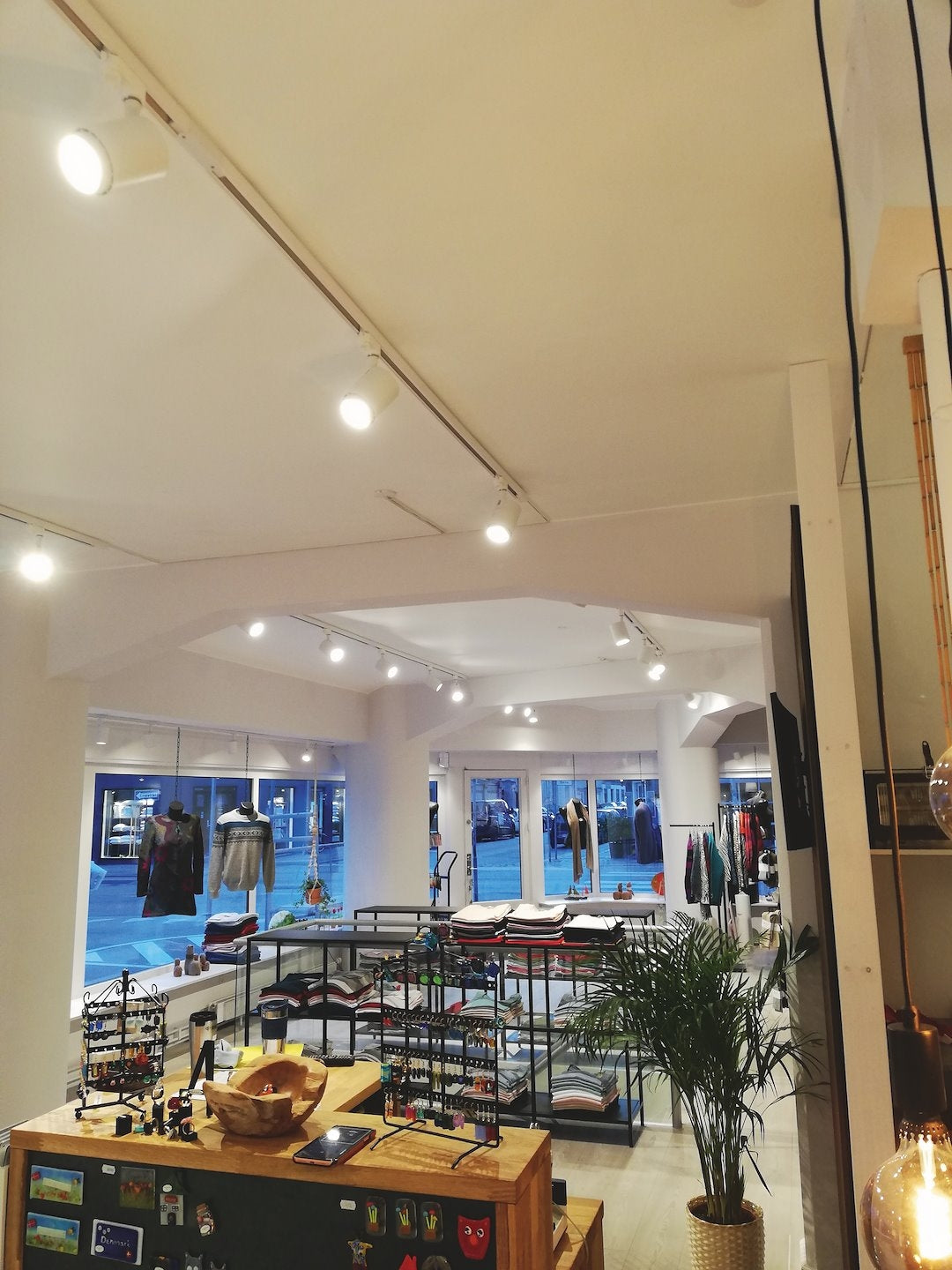 VELO LED TRACK LIGHT, 1-FASET, HVID, 8W, 230V