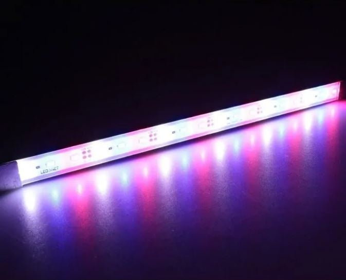 0,5 meter vandtæt aluprofil til vækst - 24V, 10,5W LED, 3:1 rød/blå fordeling, IP65, med stik