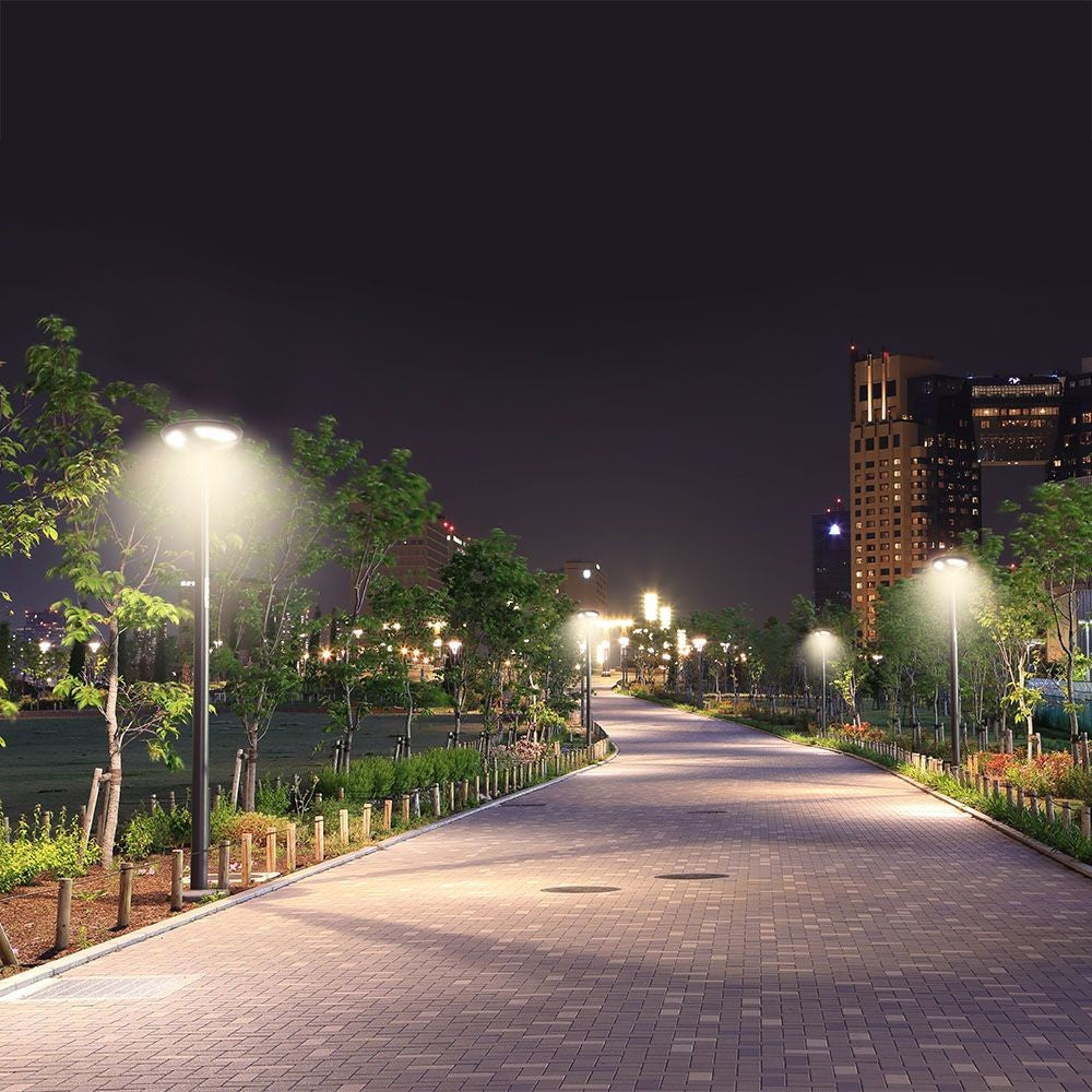 120W LED Havelampe med 4000K lysfarve og 9800lm lysstyrke - RA80 og IP65-klassificeret