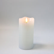 LED Bloklys med flammeeffekt, hvid, 15cm høj, Ø7,5cm, fjernbetjening, timer, ægte stearin