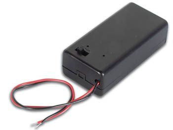 Batteriholder til 1x9V E-blok batteri, Lukket hus m. kontakt