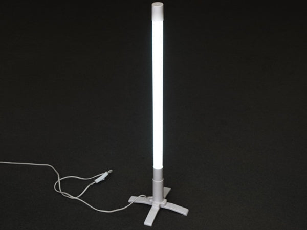 Fluorcerende neonrør - 18W, 725 X Ø35mm HVID m. netstik