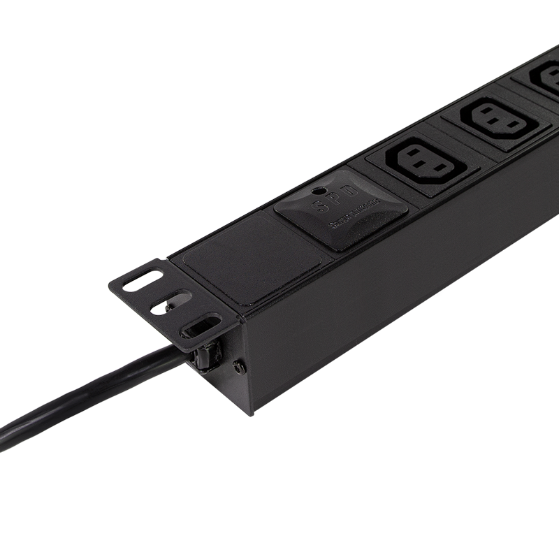 19" El-rackpanel - 8 x C13 (IEC320) hun, Sort (2m)