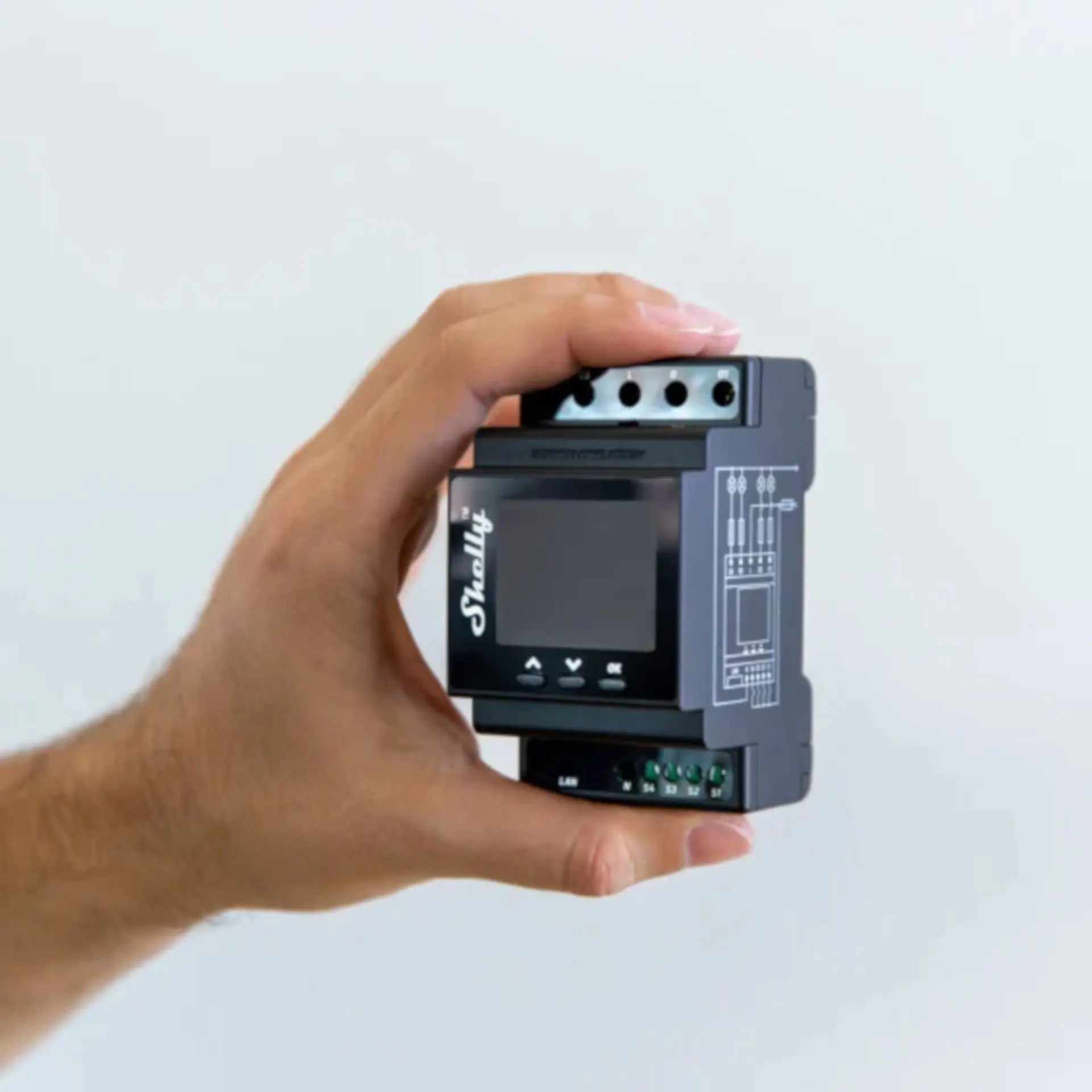 Shelly Pro 4PM - WiFI relæ, 4 kanaler effektmåling