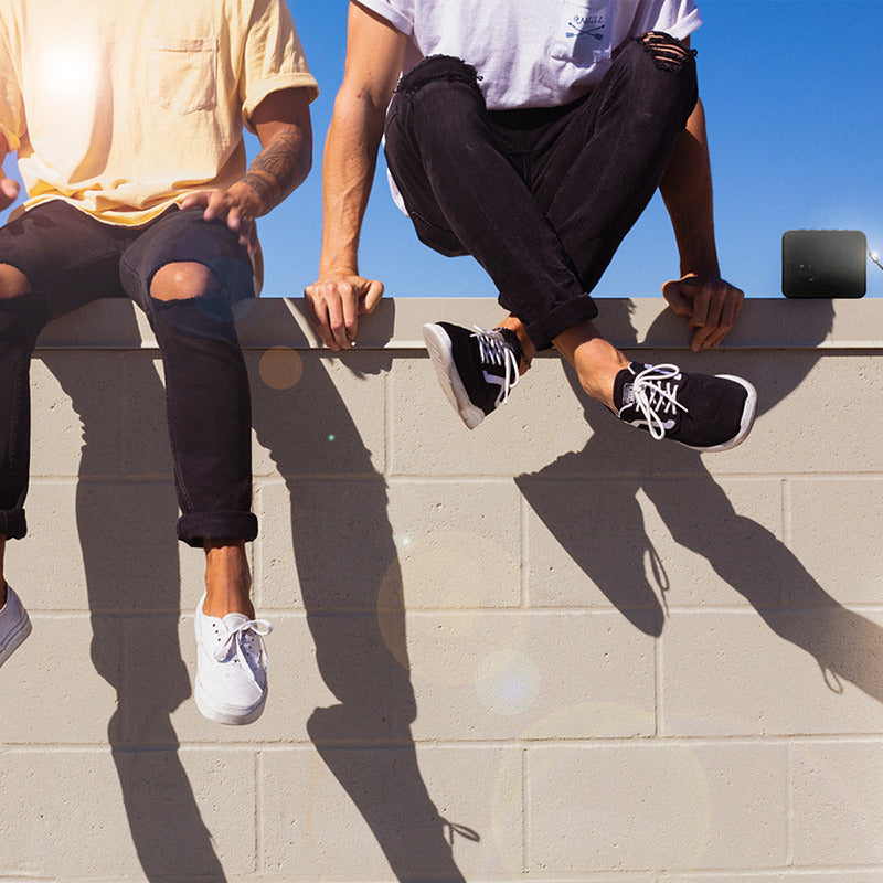 Kompakt bluetooth højttaler med FM radio, Sort