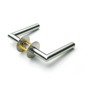 dørgreb g-form m/ros 40-65 l18 monteret massiv roset ø50x2mm