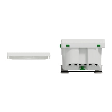 LK Fuga Wiser stikkontakt med afdækning og jord, 1½ modul, hvid