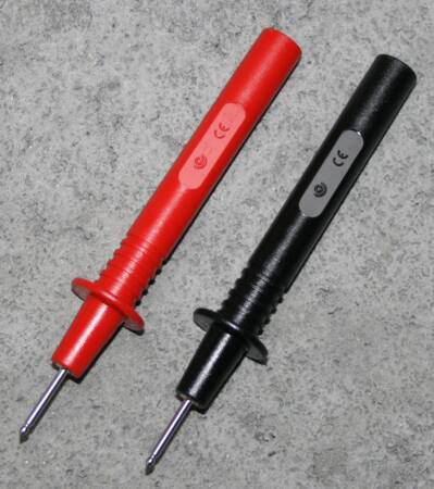 PRØVEPINDE RØD/SORT F/4MM STIK