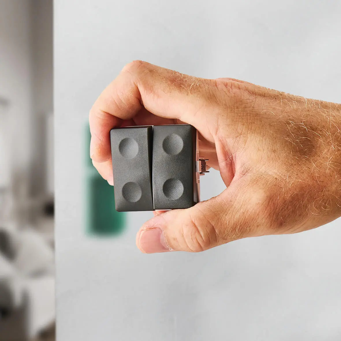 FESH SWITCH Curveline Afbryder Krone 1,0 - Koksgrå