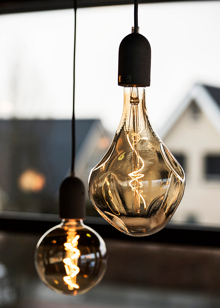 A165 LED "Big jenny" pære - 240V / 4W E27 (2200K), Gold