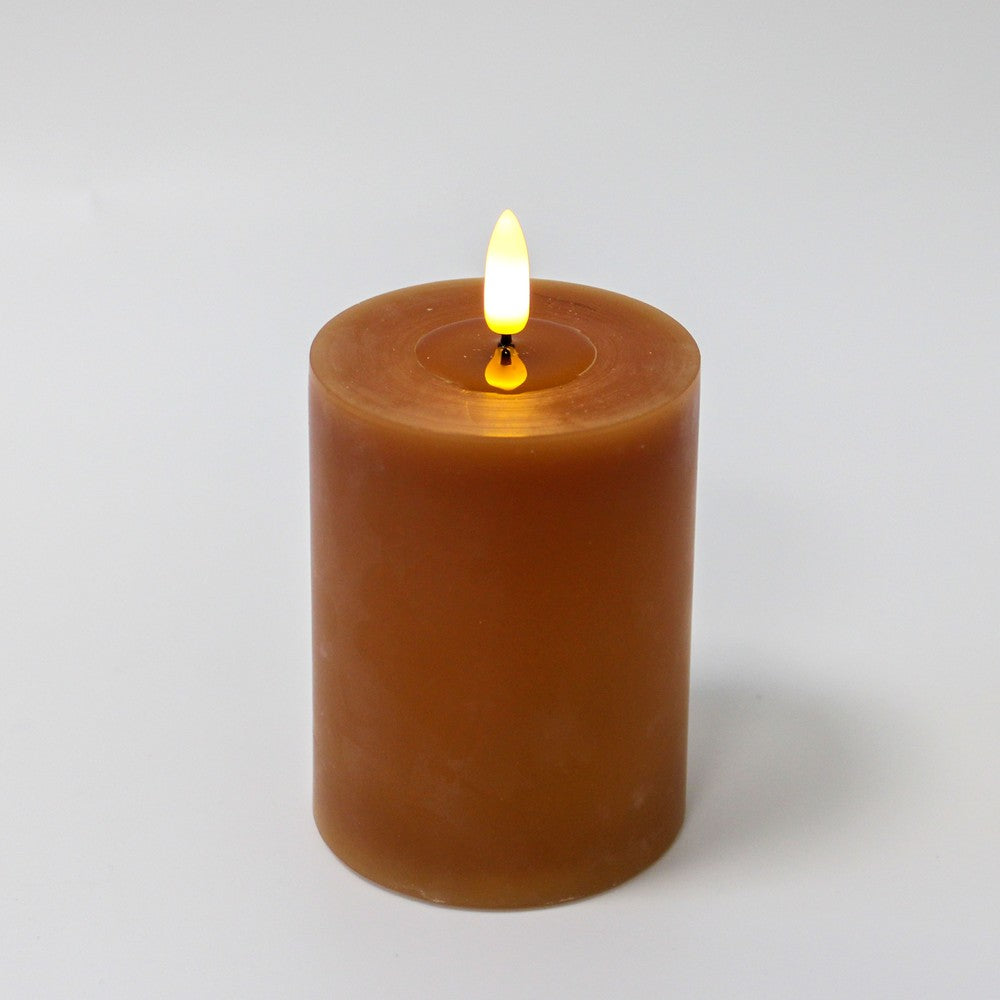 LED Bloklys 10cm høj med smelte-look og flammeeffekt - Ø7,5cm, fjernbetjening inkluderet, ægte stearin, flot brun farve