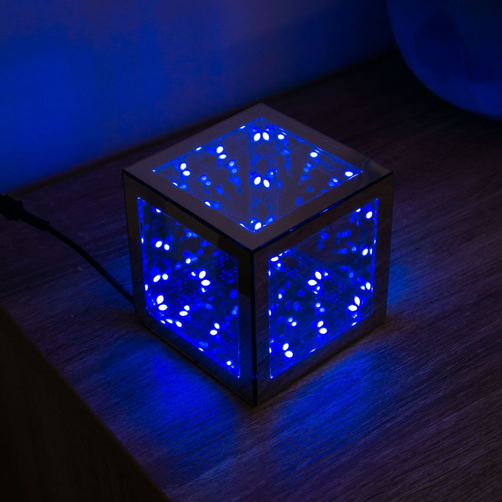 Infinity Cube 10x10 RGBIC - 3D lys effekt med fjernbetjening og USB tilslutning.