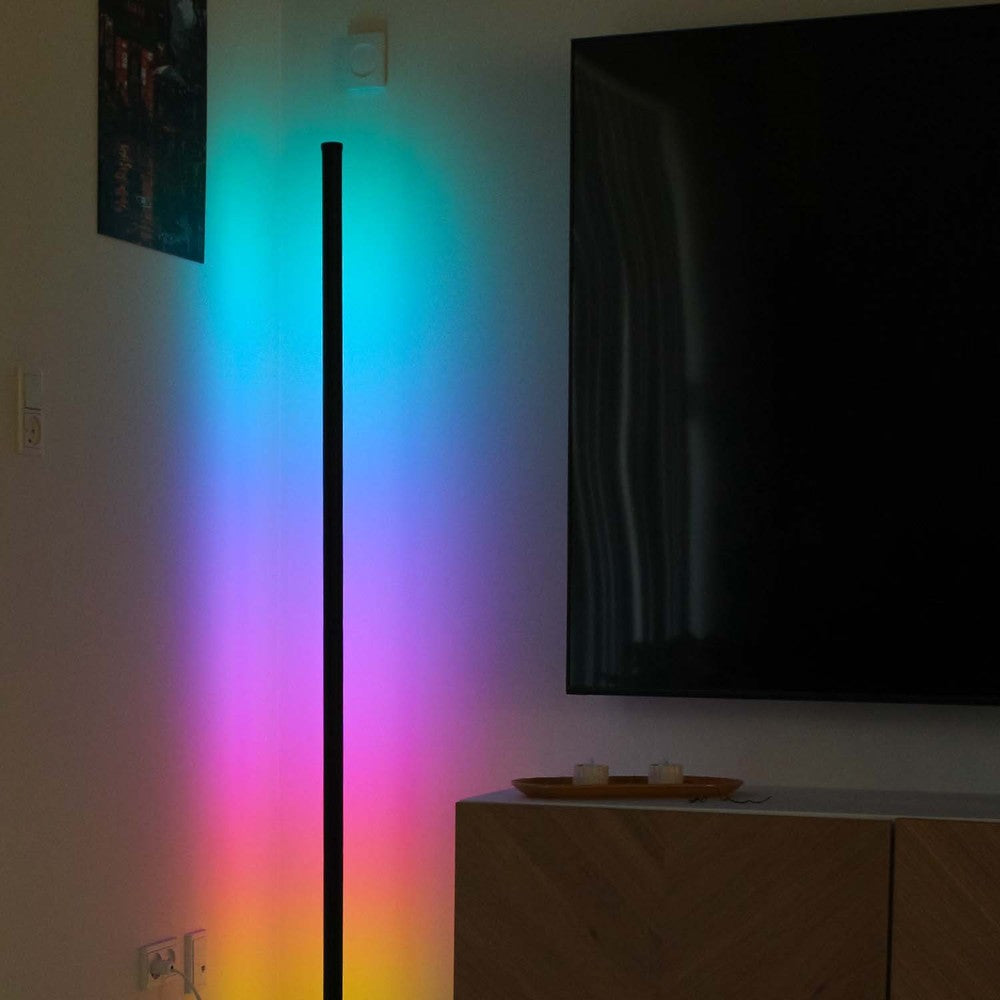 145cm RGBIC hjørnelampe med Wifi og app styring - 12W, 230V