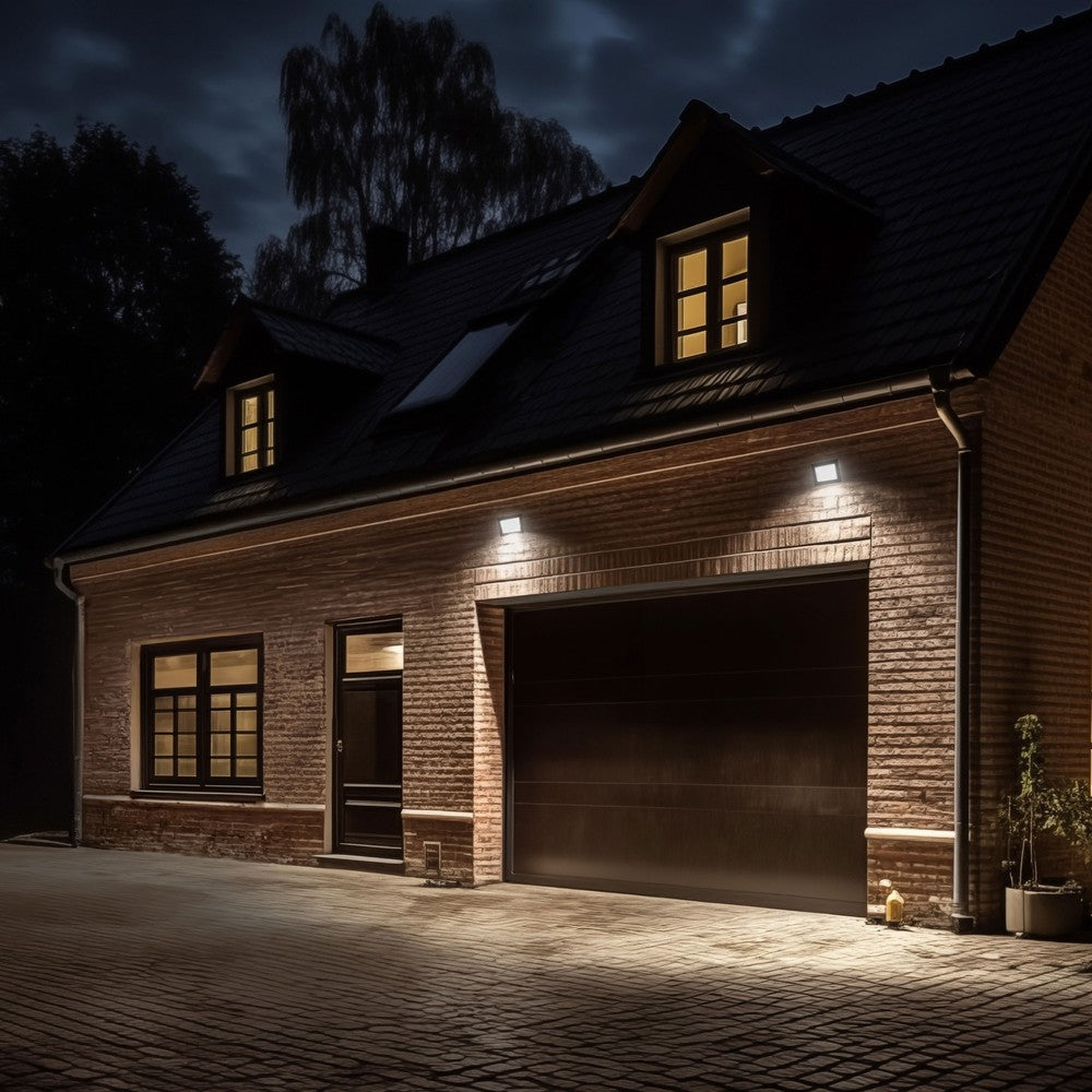 Noctis Lux 4 projektør 10W Varm hvid med PIR sensor, 230V, IP44, 94x150x53mm, hvid - Ideel til udendørs belysning