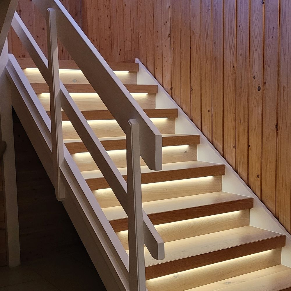 Trappe LED COB stripsæt med sensor - Op til 16 trin, 11W per trin, 24V, IP20