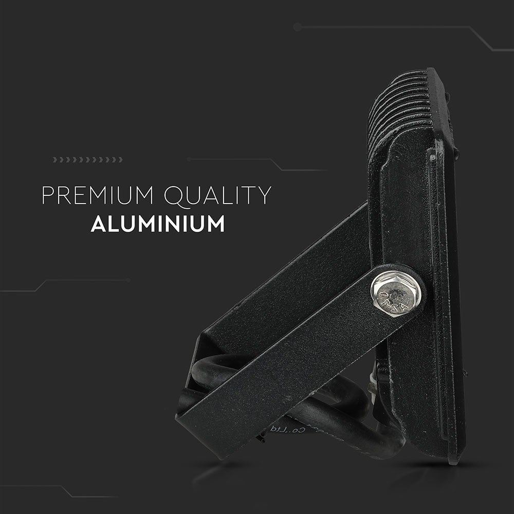 20W LED Projektør med Grønt og Sort Hus - Vejrbestandig IP65, RA70 - Energibesparende og Kraftfuld Belysning