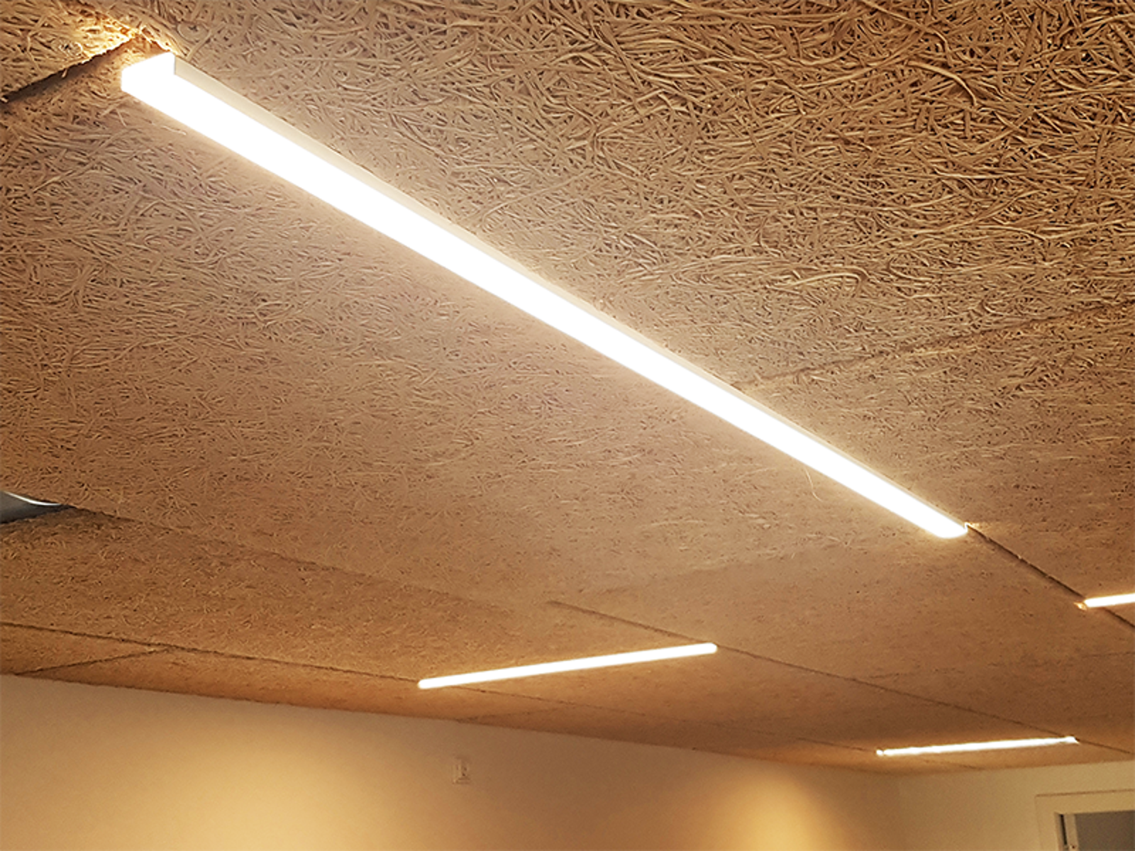 Green-ID LED Troldtekt CCT Lysskinne 120 cm, underforsænket med 10M kabel
