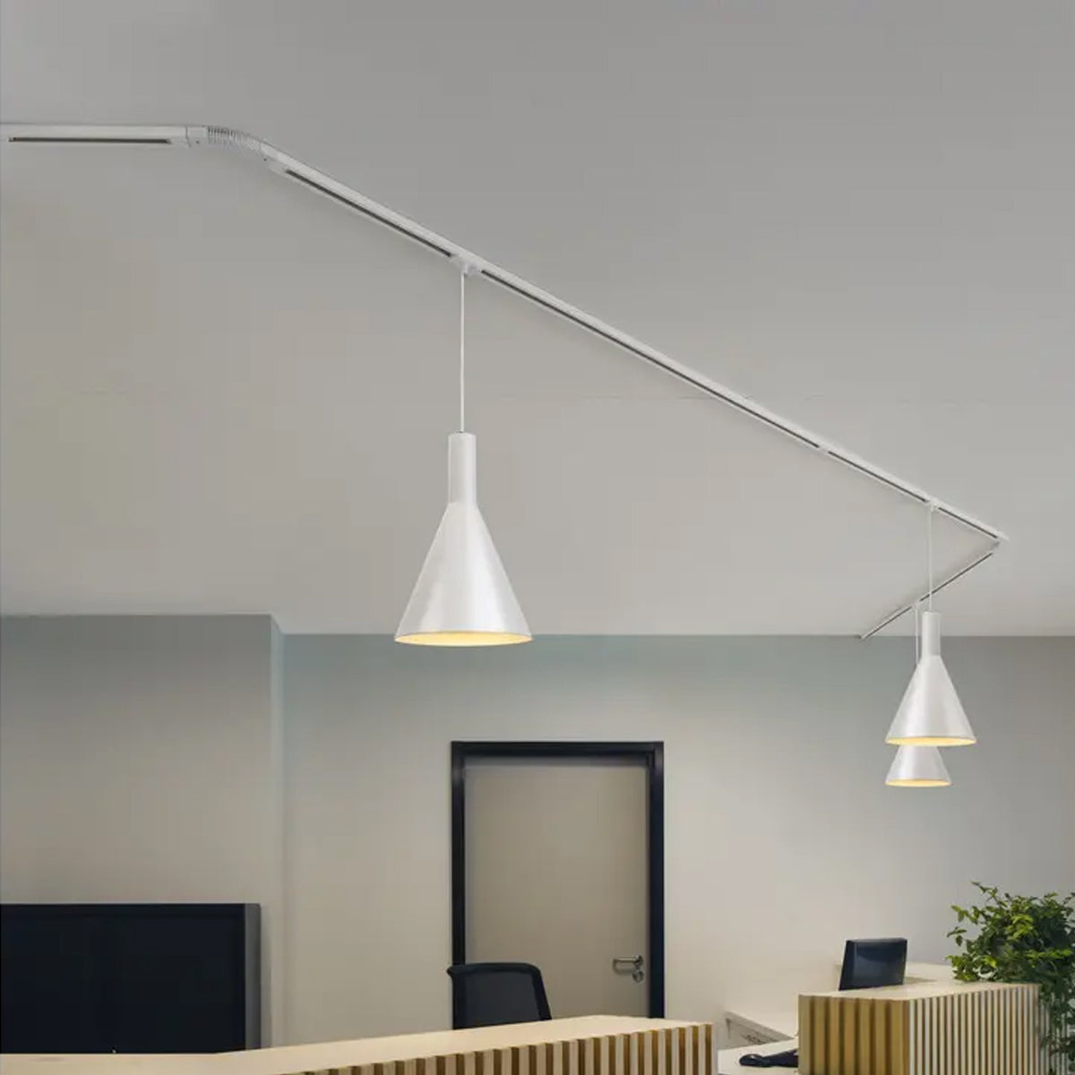Strømskinne 1F 230V, 1M, mat-hvid, påbygning