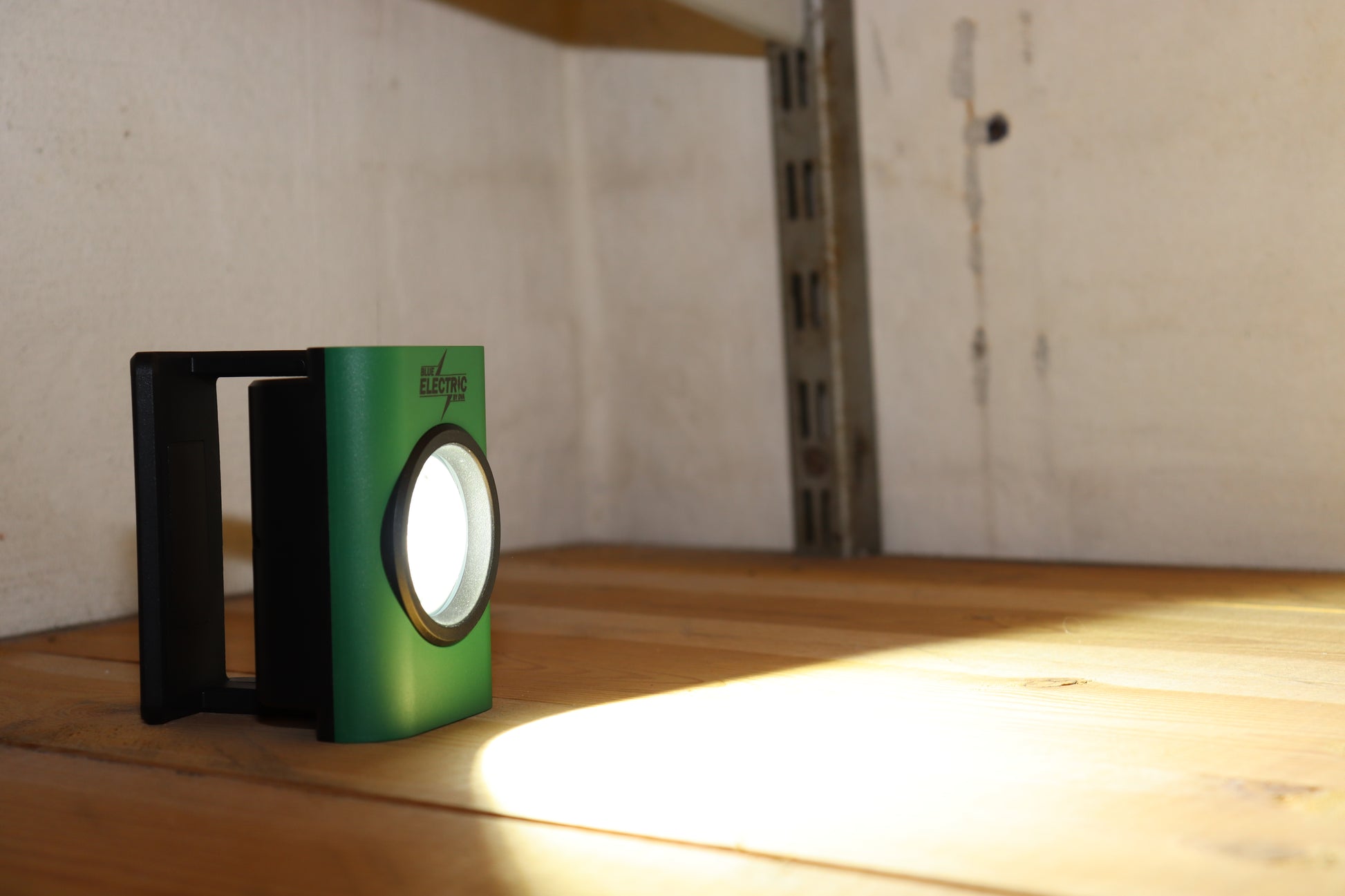 Håndlygte, 1000 lumen, genopladelig