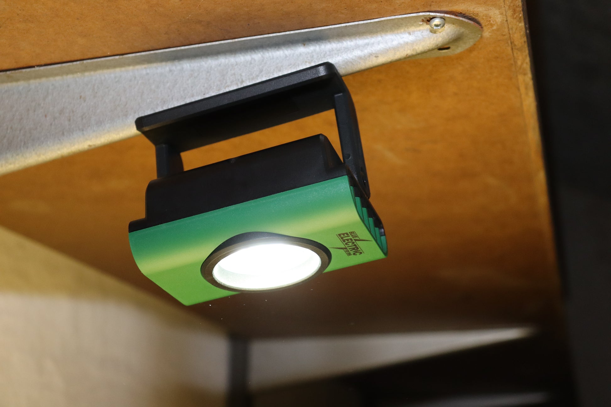 Håndlygte, 1000 lumen, genopladelig