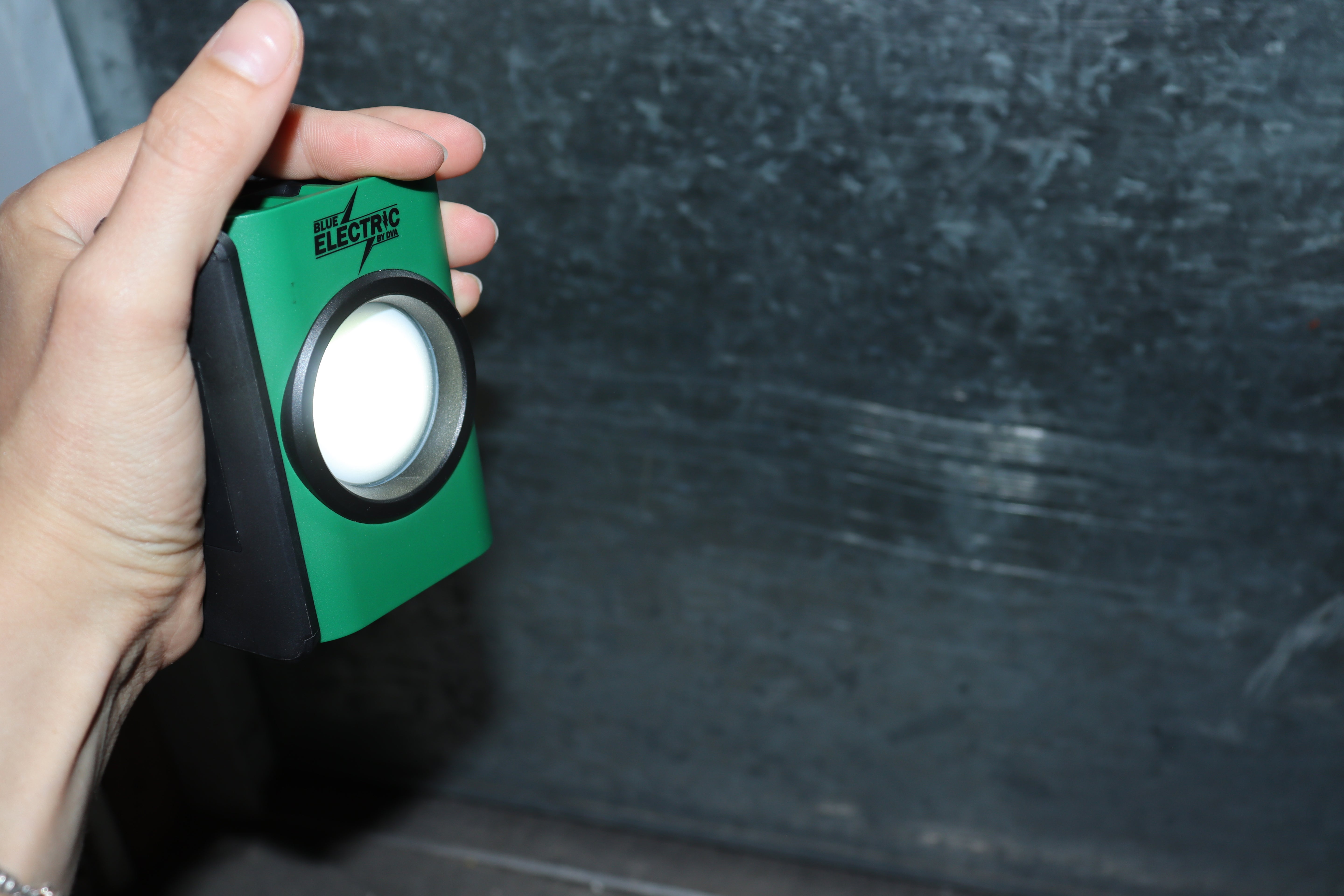 Håndlygte, 1000 lumen, genopladelig