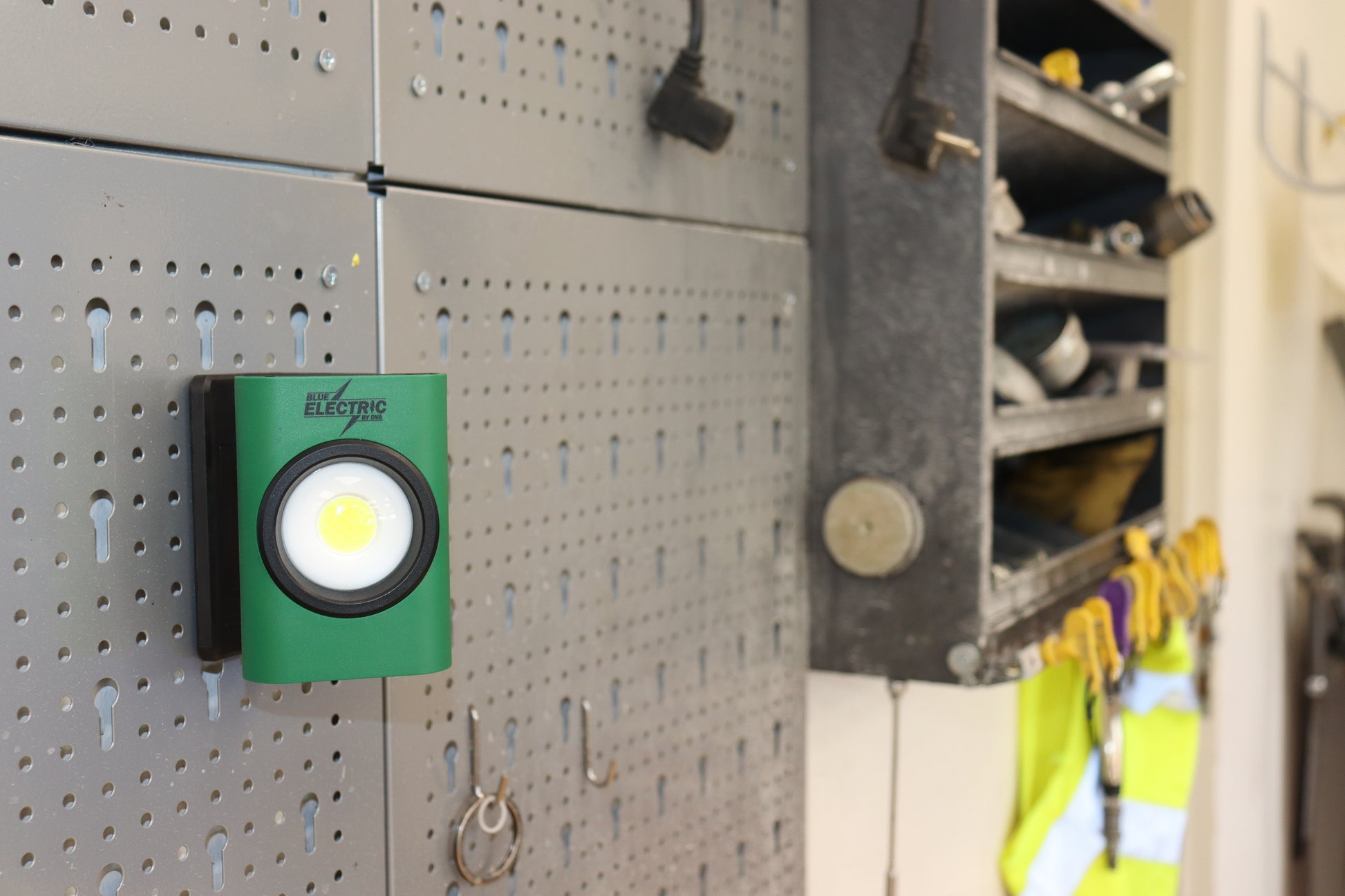Håndlygte, 1000 lumen, genopladelig