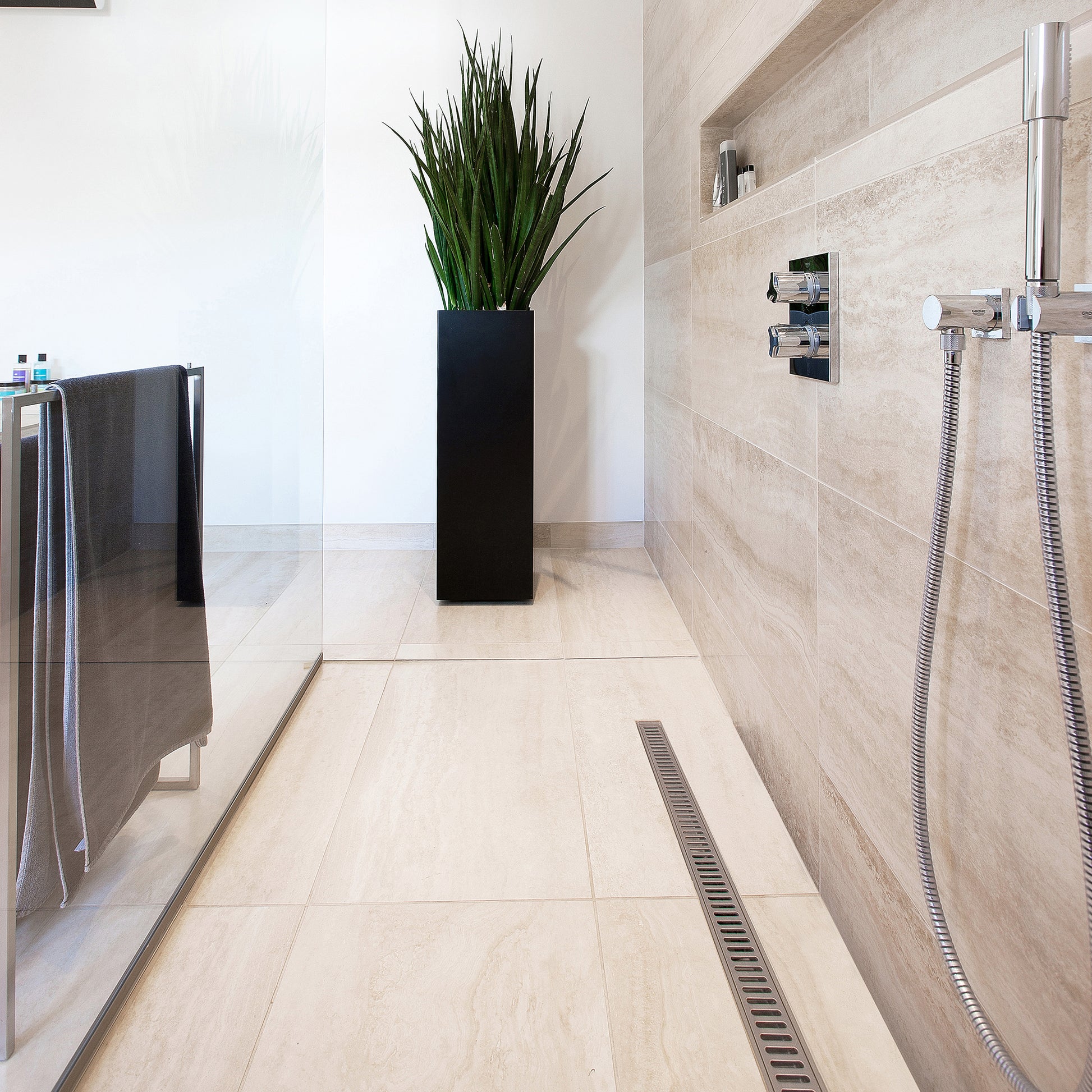 Unidrain 700 mm rendeafløbsarmatur, fritliggende