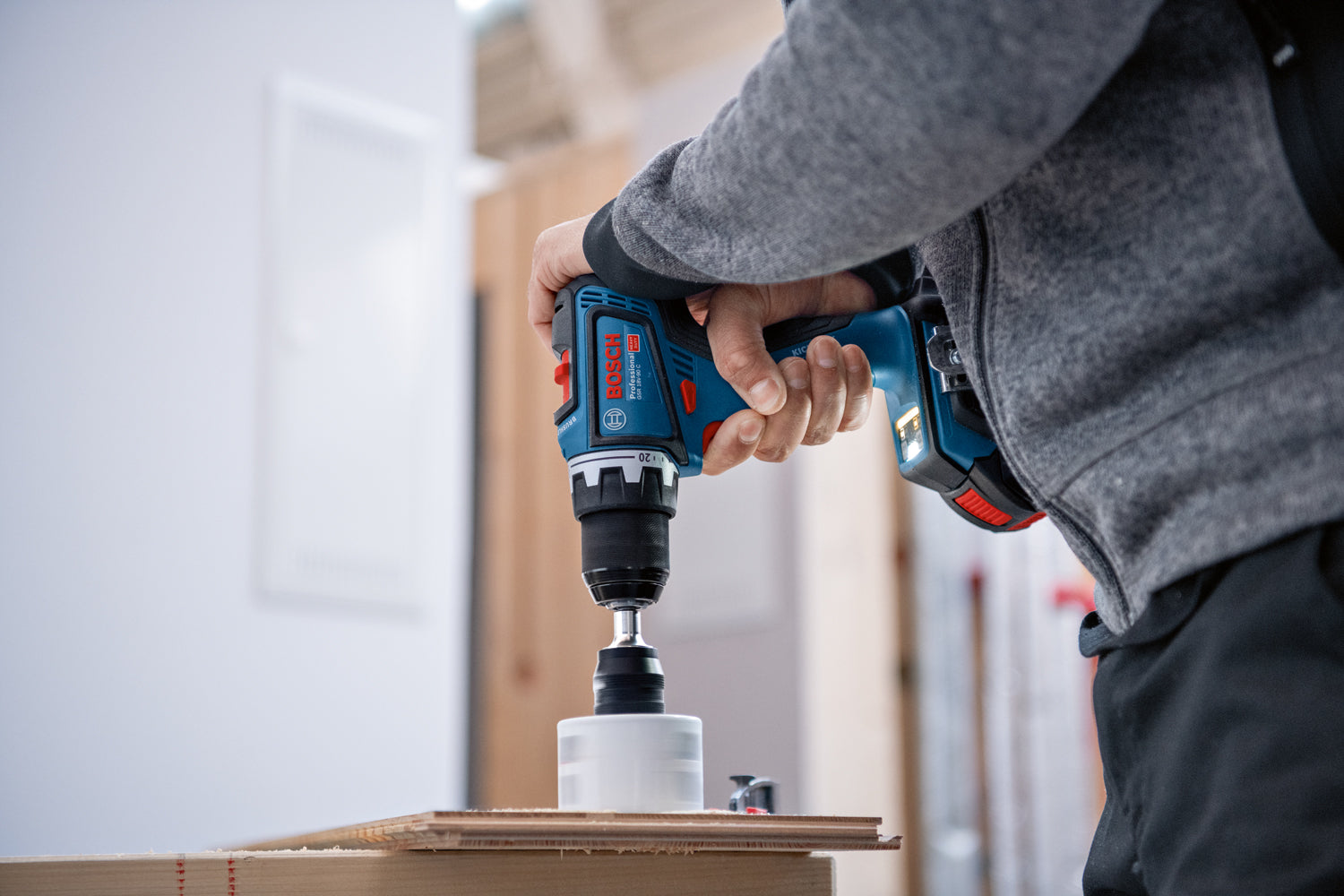 Bosch bore-/skruemaskine GSR 18V-90C, 2 x 18 V/4,0 Ah og L-Boxx