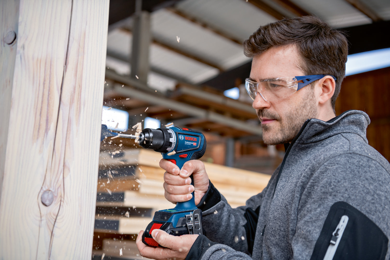 Bosch bore-/skruemaskine GSR 18V-90C, 2 x 18 V/4,0 Ah og L-Boxx