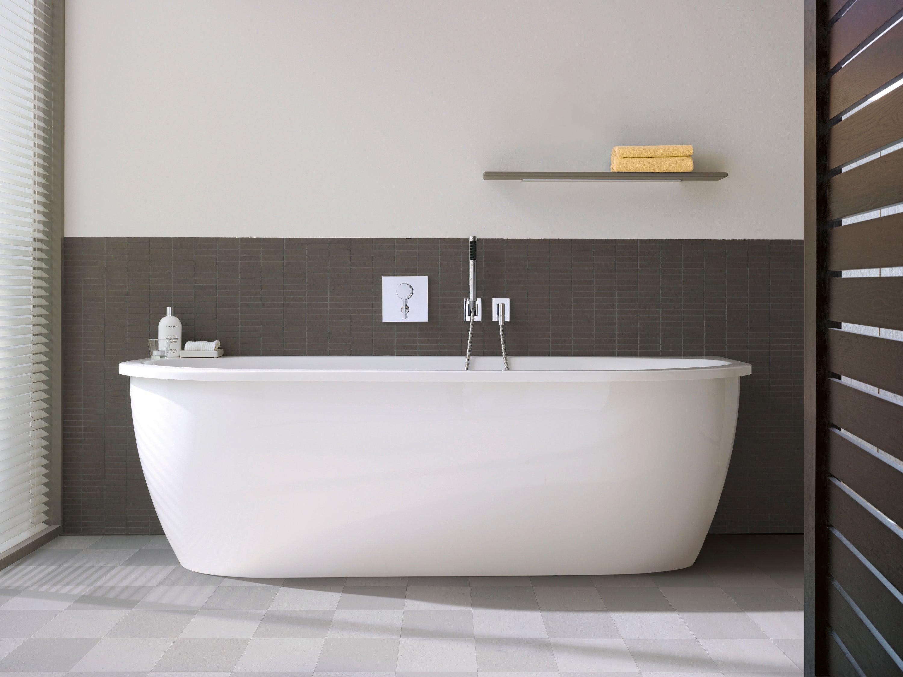 Darling new badekar 1900 x 900 mm med integreret panel