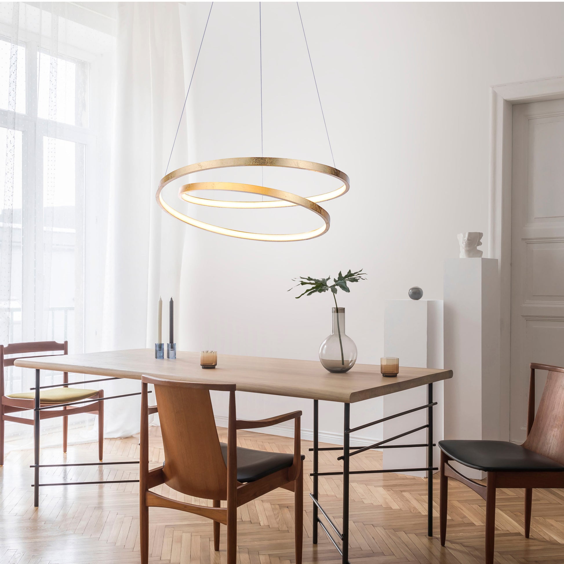 Roman Rund Led Pendel guld Ø 550 mm
