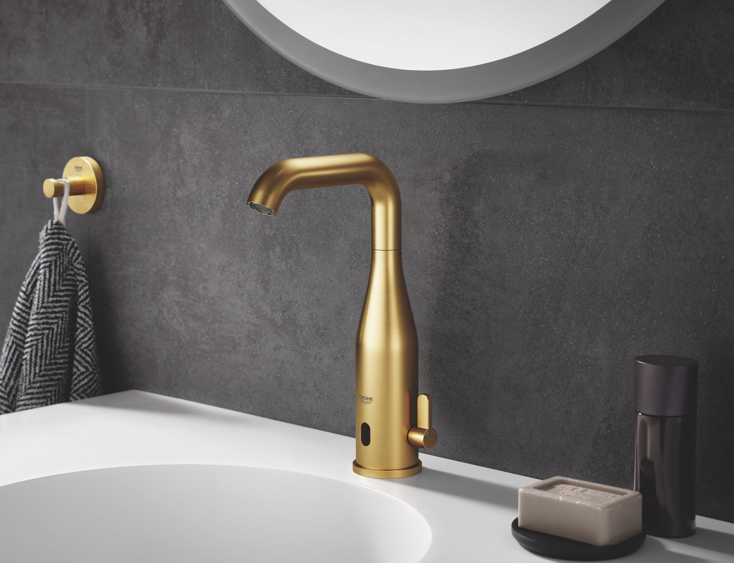 Grohe Essentials Håndklædekrog, børstet cool sunrise
