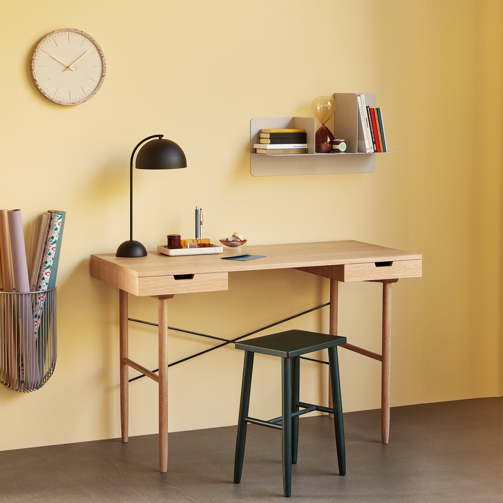 Hübsch form bordlampe sort