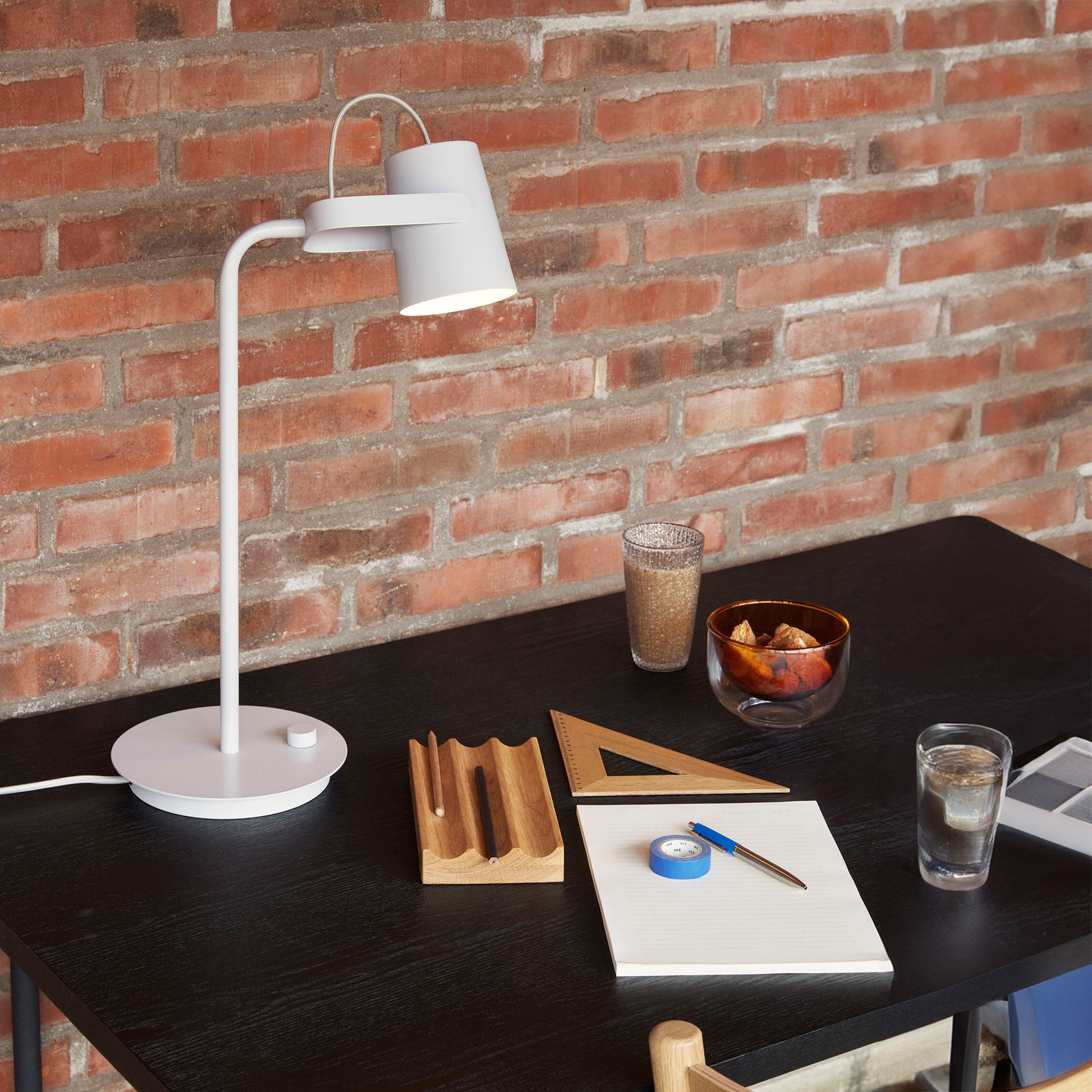 Hübsch ardent bordlampe lysegrå