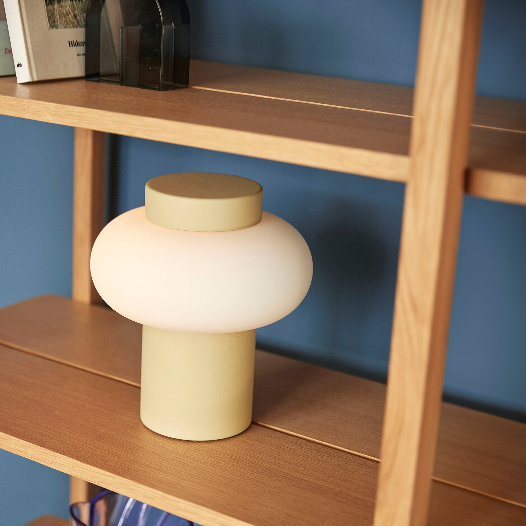 Hübsch camp bordlampe beige