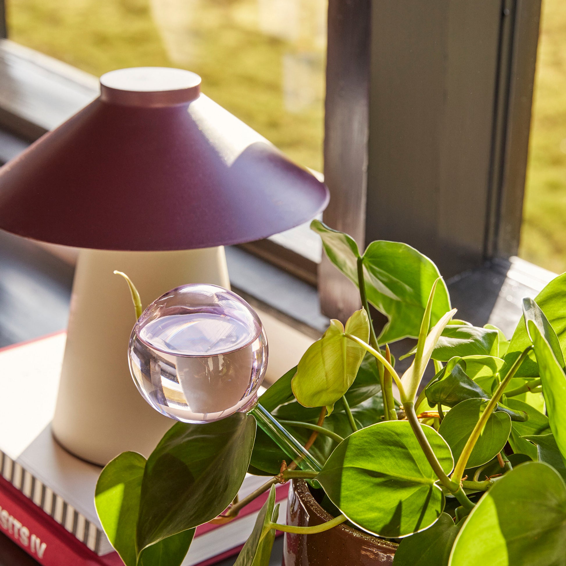 Hübsch chipper bordlampe sand/burgundy