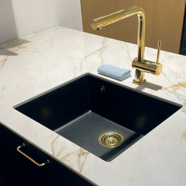Lavabo Kubus 040 køkkenarmatur med udtræk Messing