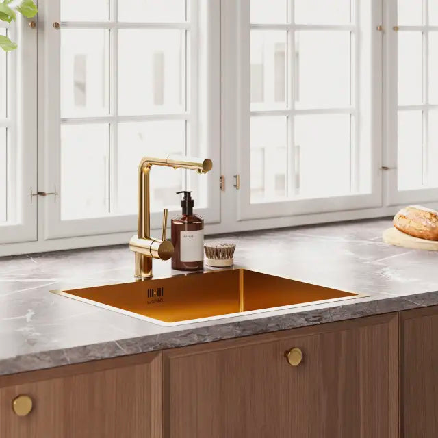 Lavabo Kubus 040 køkkenarmatur med udtræk Messing