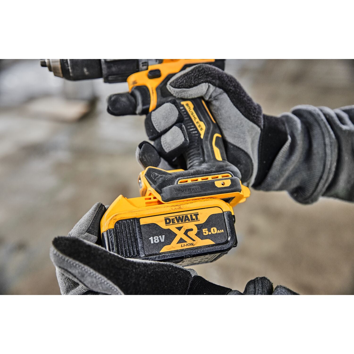 DEWALT 18V XR slagboremaskine DCD805P2T, 2 x 18V/5,0 Ah