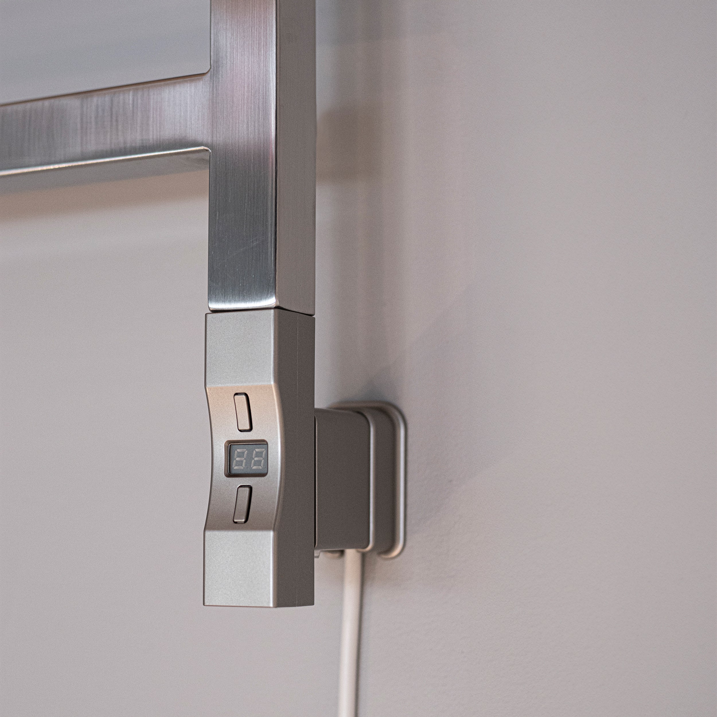 Nuvo 2 elvarmeelement, ½", 300W, firkantet profil, steel